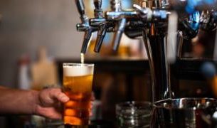 , Coronavirus: Lockdown wipes £30bn from UK pubs and restaurants, Saubio Making Wealth