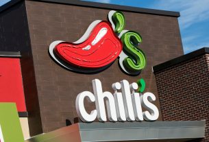 , Family Caught on Video Attacking a Teen Chili&#8217;s Hostess for Enforcing COVID Rules, Saubio Making Wealth